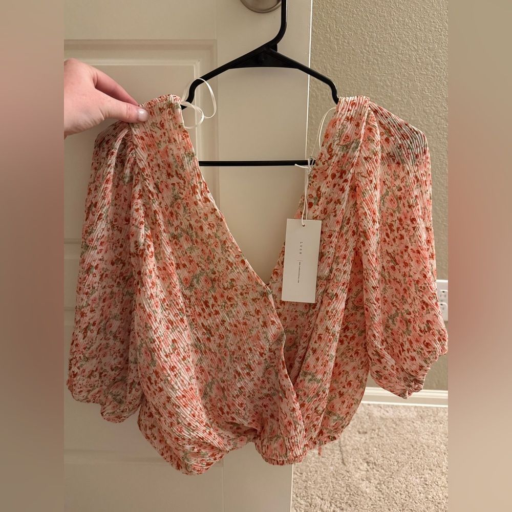 NWT Lush Floral Puff Sleeve Crop Top Tie Front Blouse Size Large